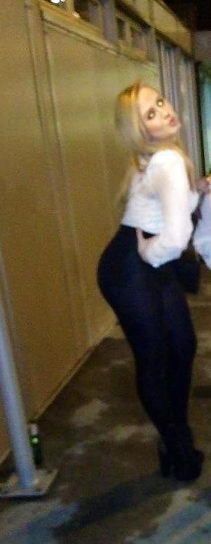 13P Blonde Sophie