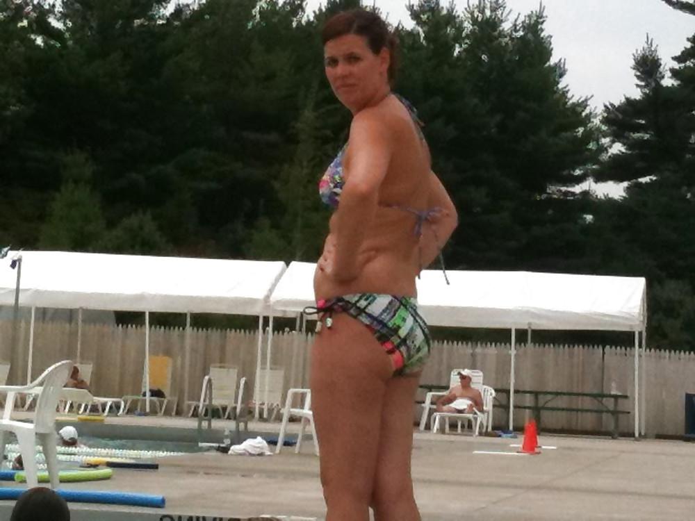 8P Nice Milf at Home