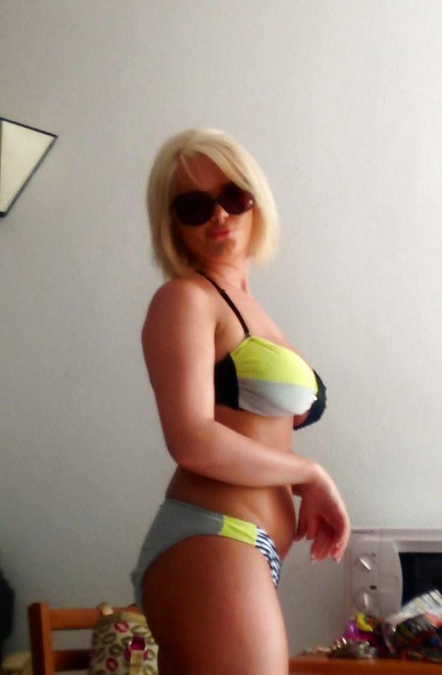 25P Irish Teens on Holiday