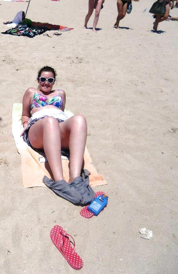 25P Irish Teens on Holiday