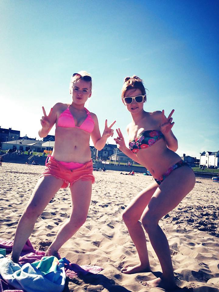 25P Irish Teens on Holiday