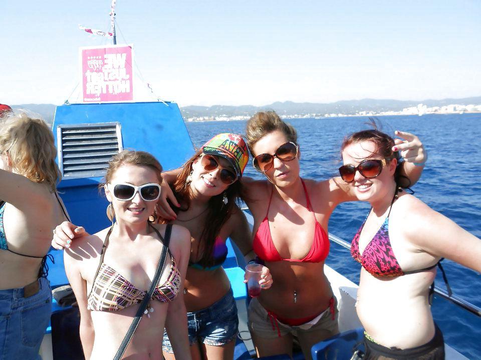 25P Irish Teens on Holiday