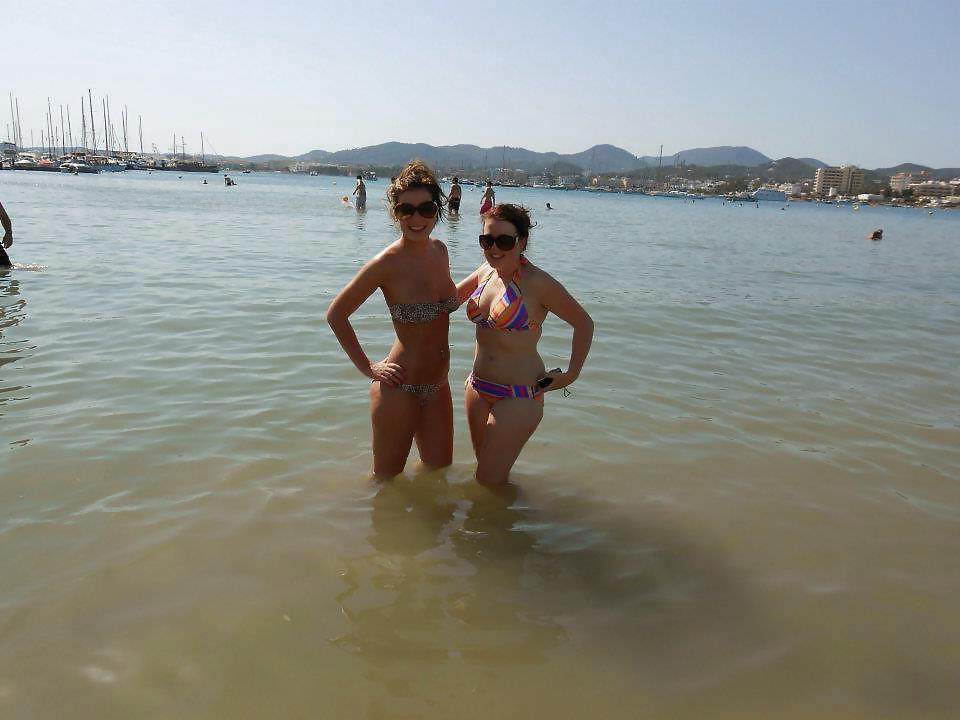 25P Irish Teens on Holiday