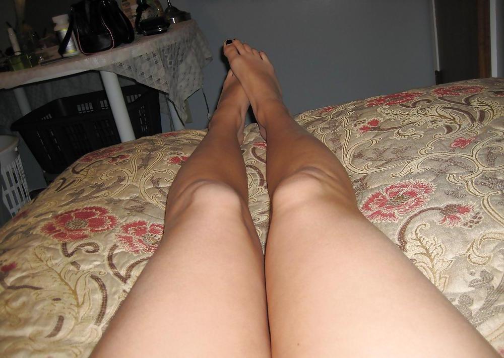 25P Girlie hides her asshole