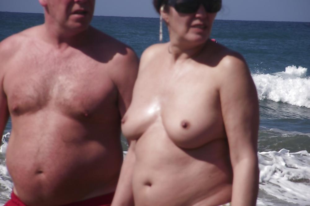 12P Holiday Voyeur 2