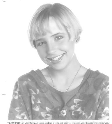 7P Lecy (alicia) goranson the origianl becky in roseanne 