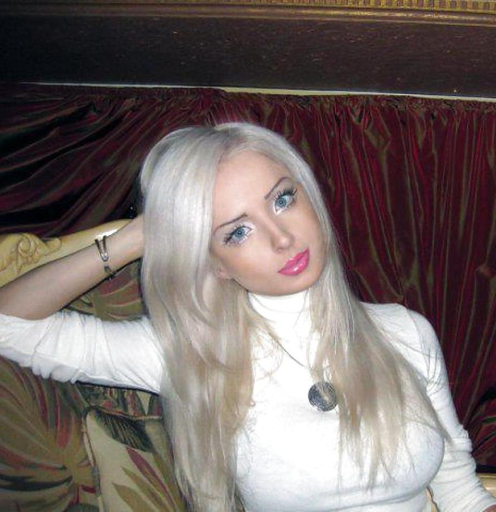 25P Living doll