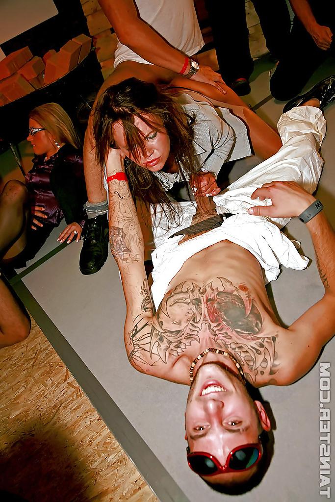 25P Swingers party
