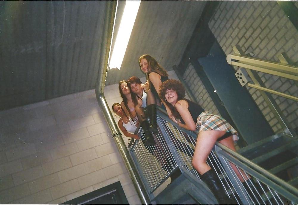 17P Dutch Anette with sister and friends. how to fuck?