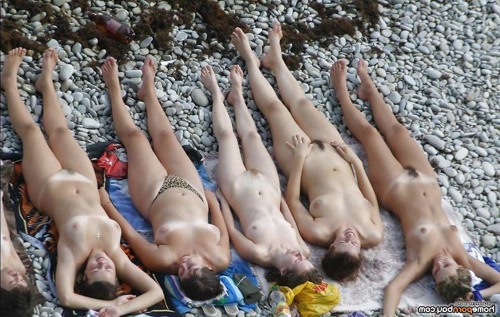 25P Naked Party teens