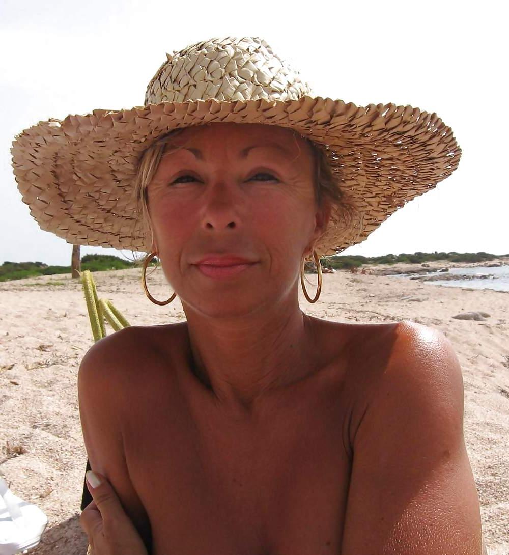 25P CHANTAL - The Most Sexy & Hottest MATURE...(1)