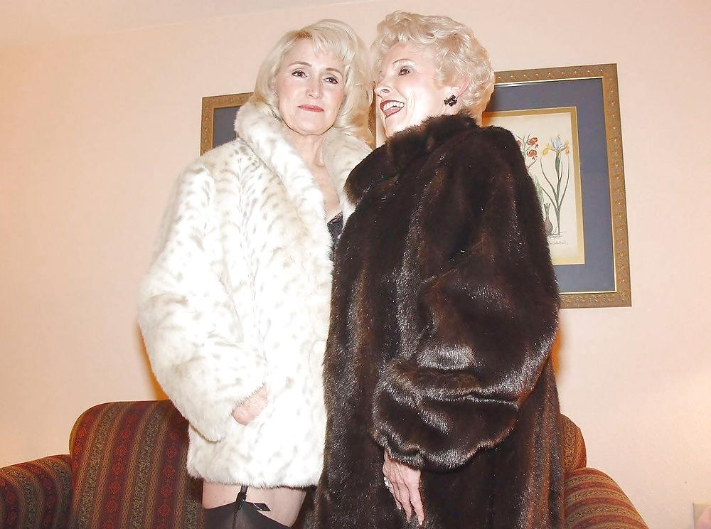 25P The Ladies in New York