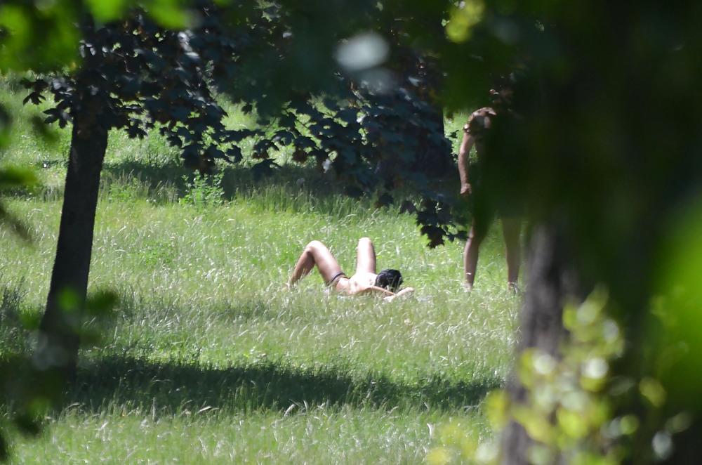 21P Milf sunbathe in the park