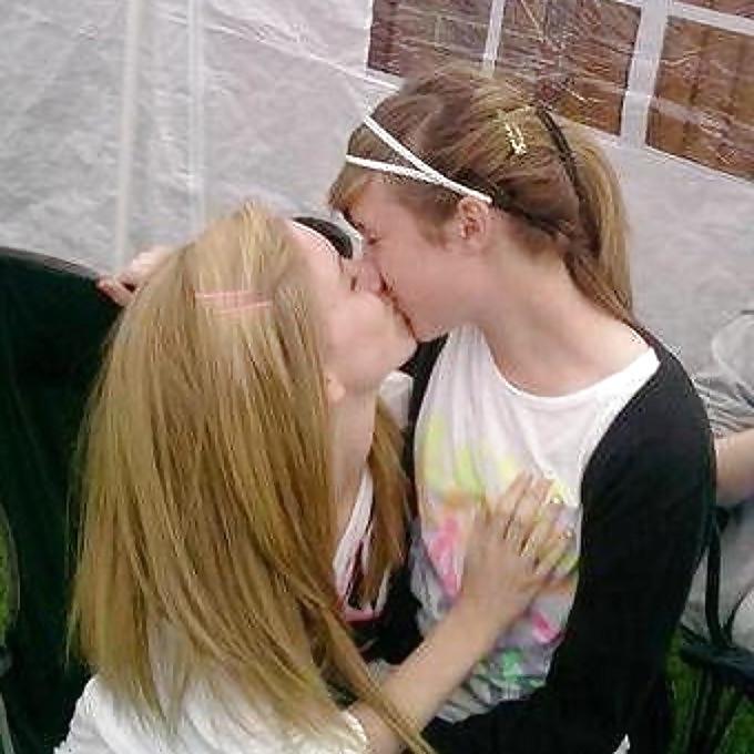 12P Sapphic Lovers 3