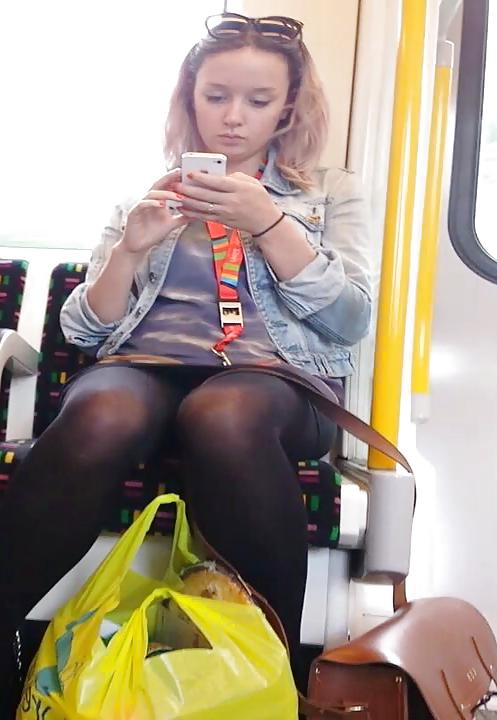 11P Upskirt Underground