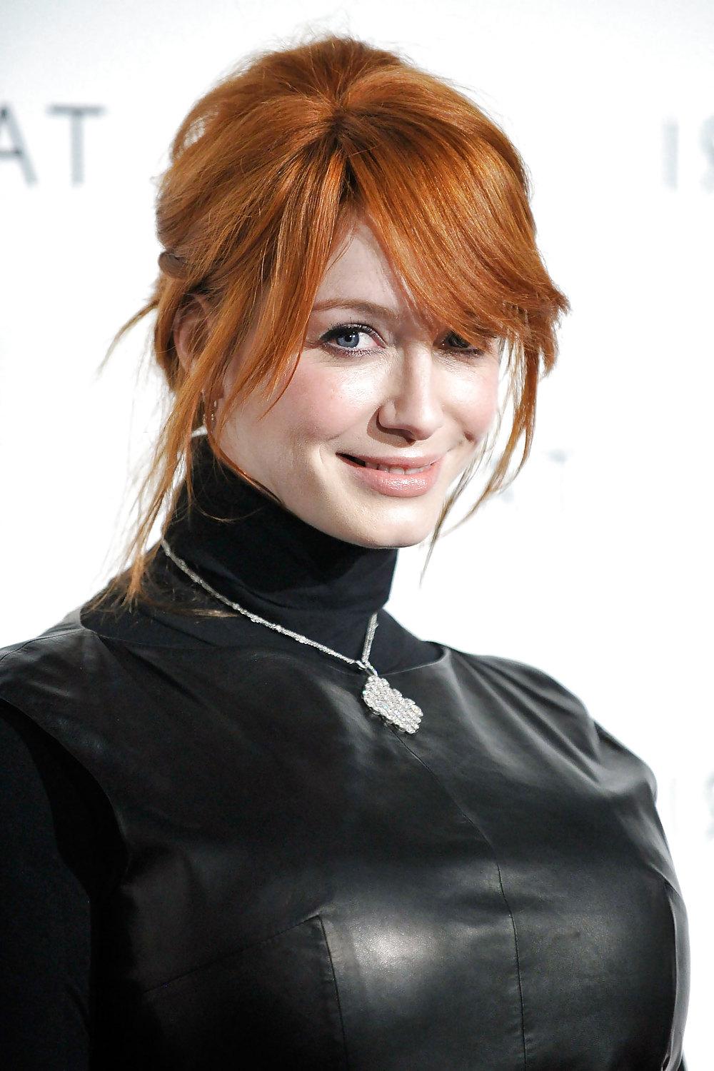 25P Christina Hendricks - bombshell redhead