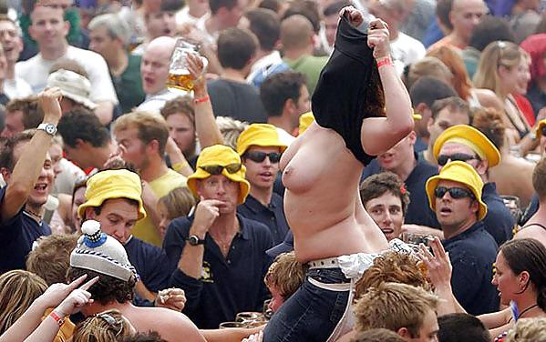 24P Flashing in the crowd