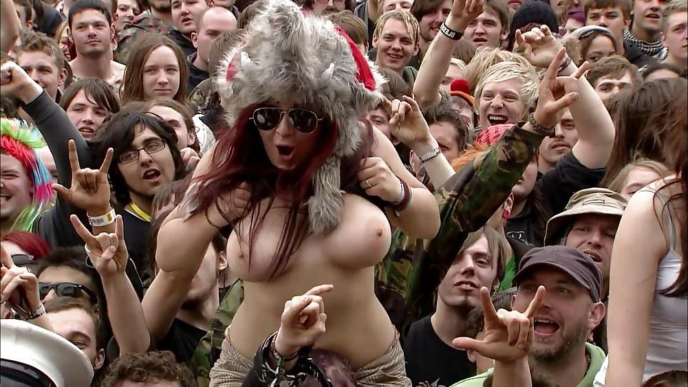 24P Flashing in the crowd