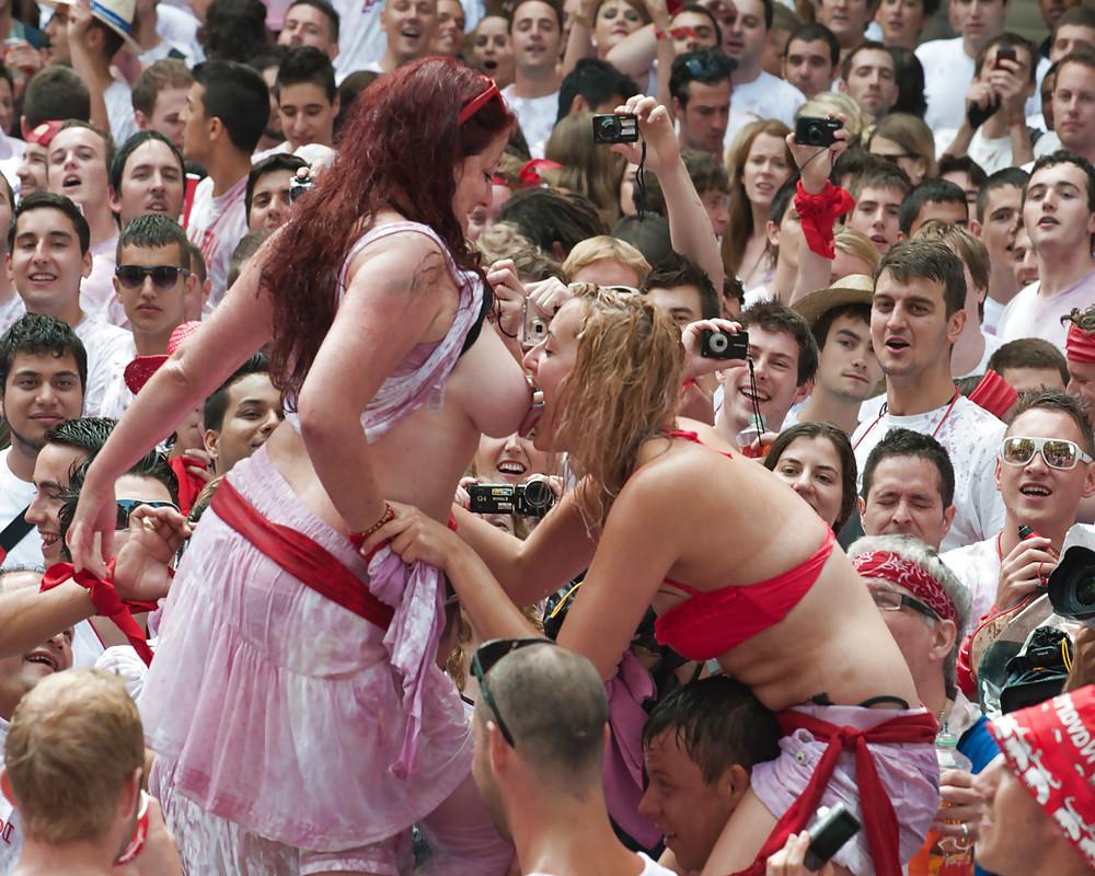 24P Flashing in the crowd