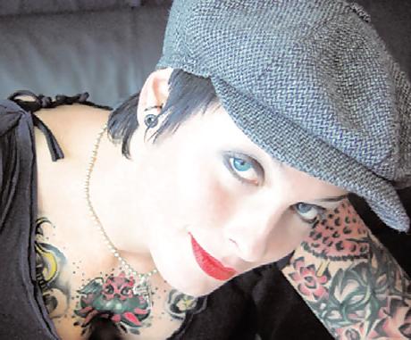 15P Lina van de Mars  TATTTOO-QUEEN
