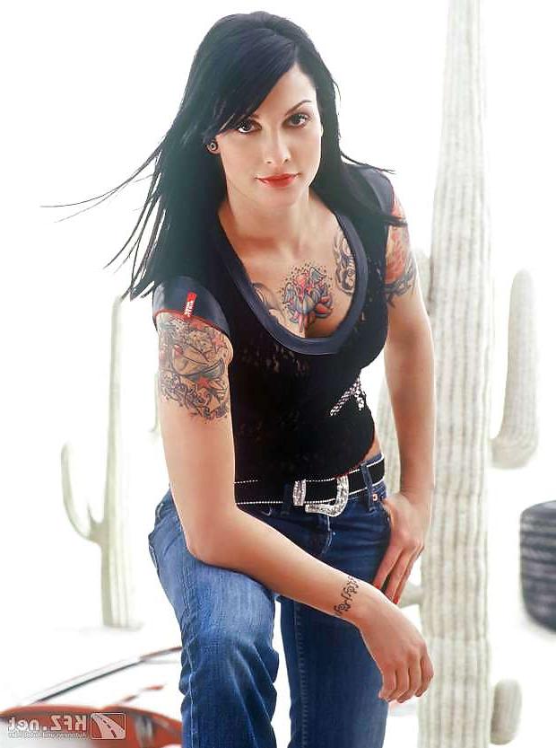 15P Lina van de Mars  TATTTOO-QUEEN