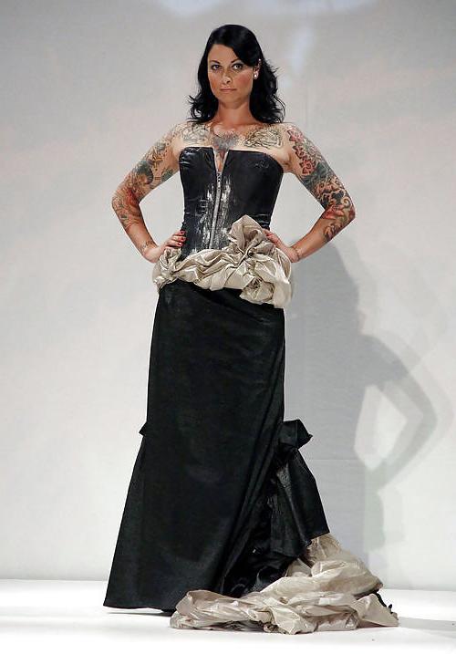 15P Lina van de Mars  TATTTOO-QUEEN