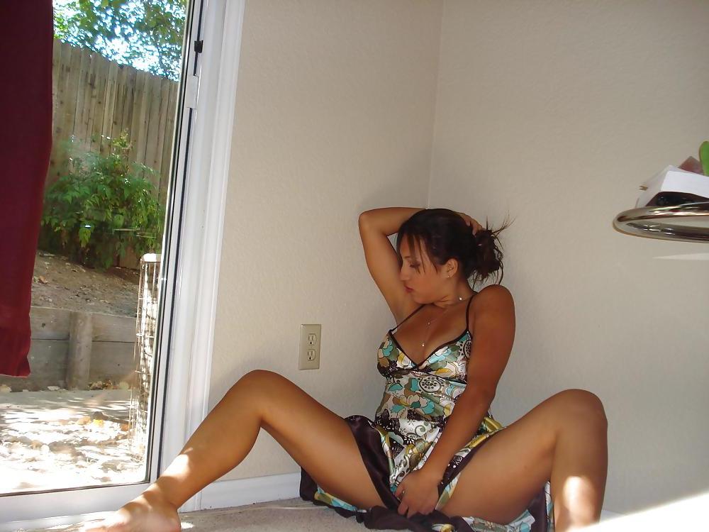 25P Latina hot at home