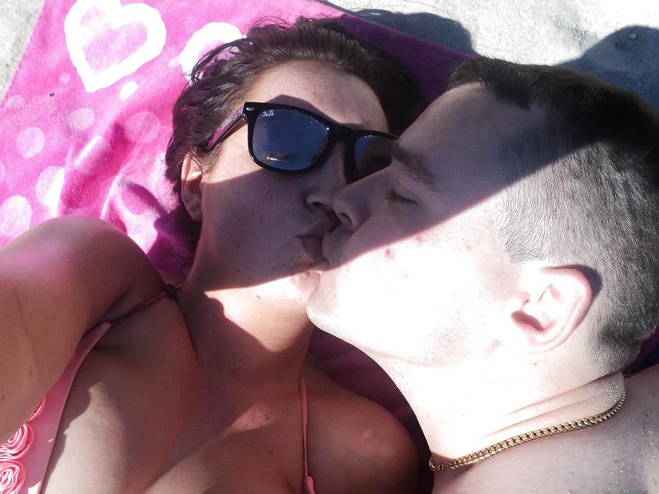 22P Hot Irish chick on holiday....please comment