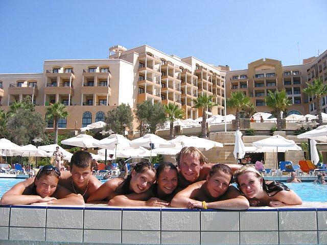 25P Marlo on holiday