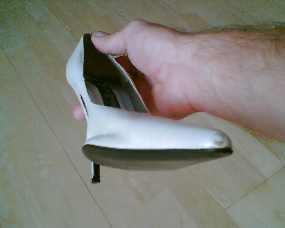 12P Friend wife shoes
