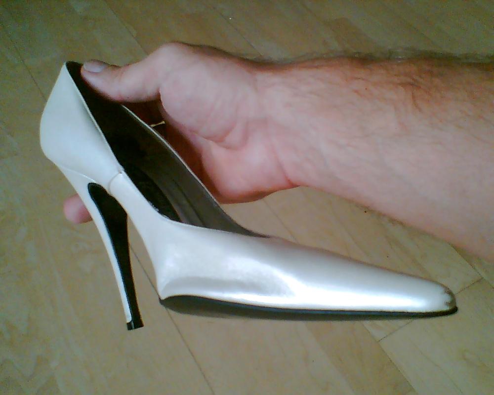 12P Friend wife shoes