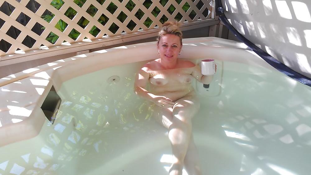 11P Mature Blonde Wife On Holiday