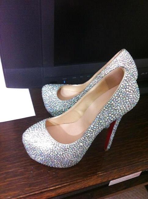 22P Ballbusting High Heels 3