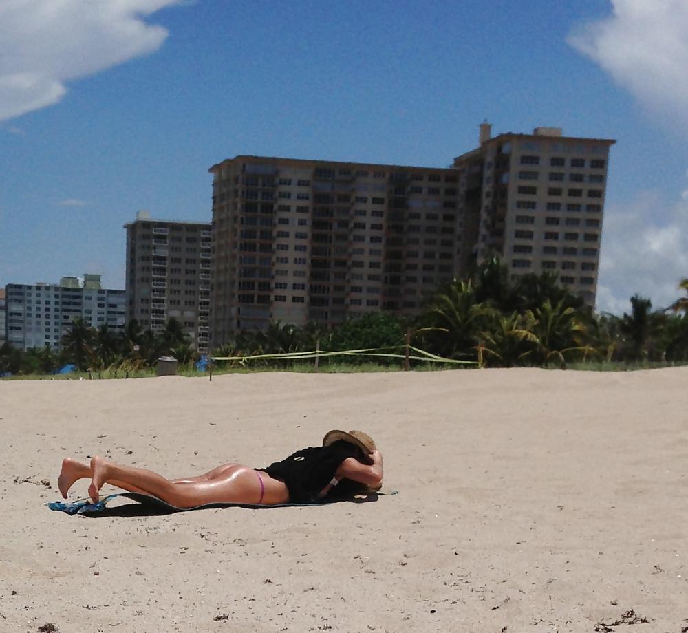 7P One day on the beach