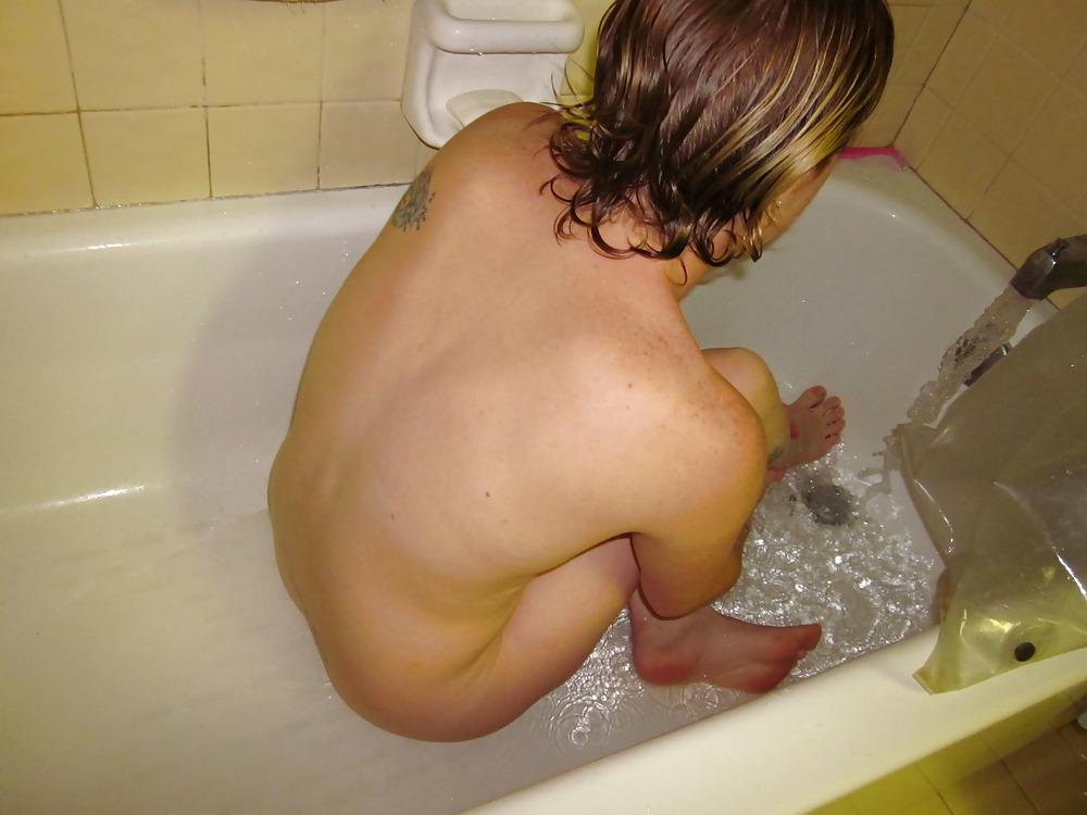 25P Shaving Baby's legs and pussy