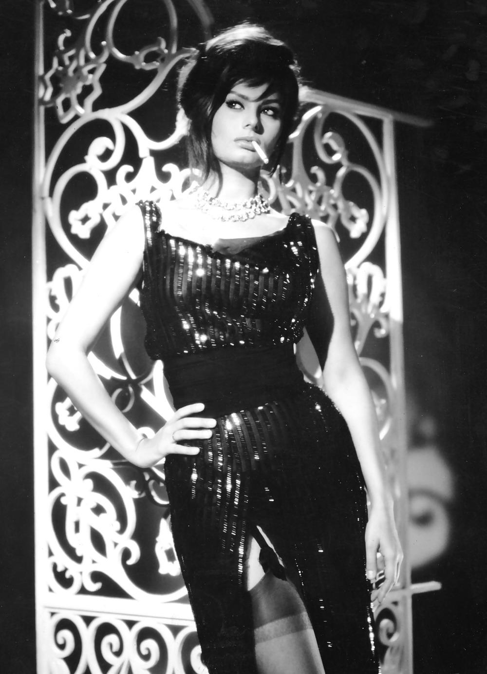 25P The Lovely Sophia