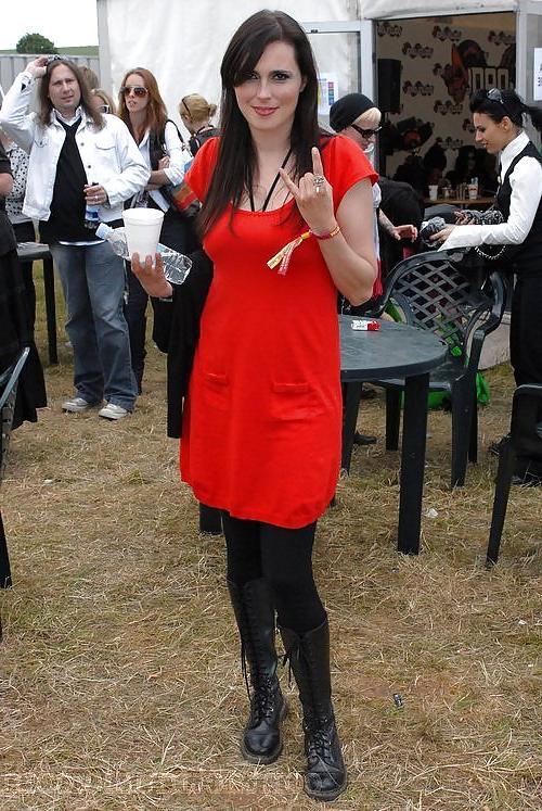 16P Dutch rockstar Sharon Den Adel