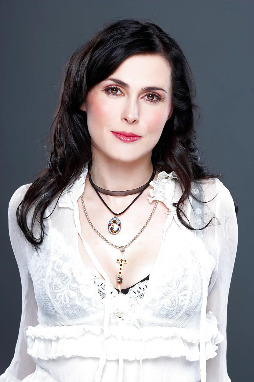 16P Dutch rockstar Sharon Den Adel