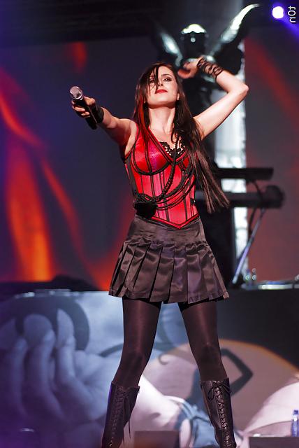 16P Dutch rockstar Sharon Den Adel