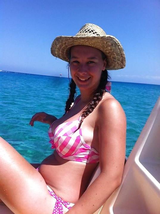 9P On holiday with Daddy