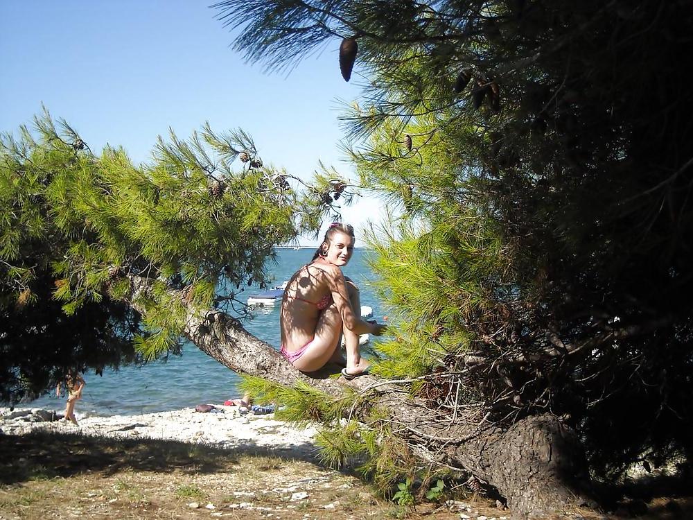 25P Rasta teen holiday tits