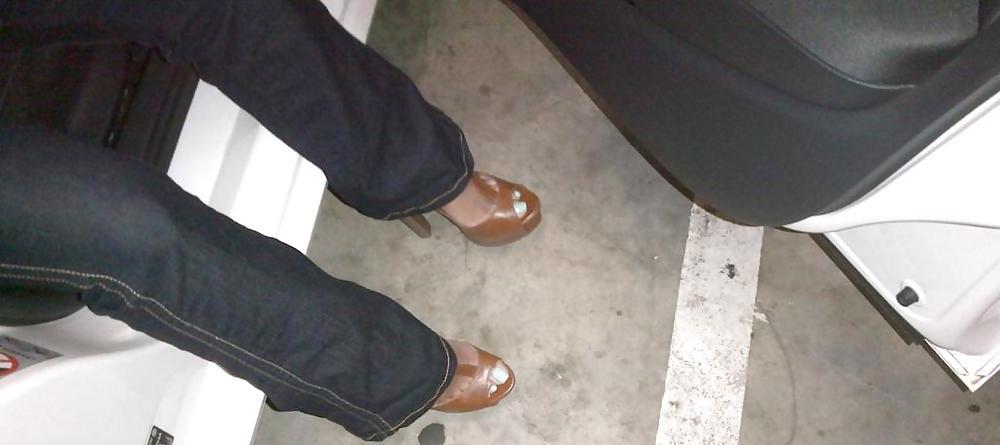24P Toes in Public