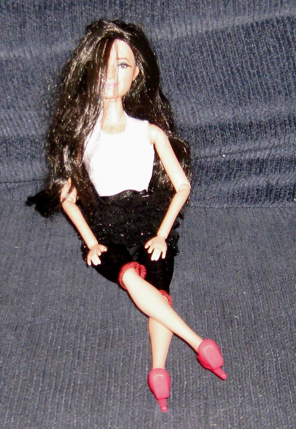 10P Dahlia - test shoot 02 - stripping doll