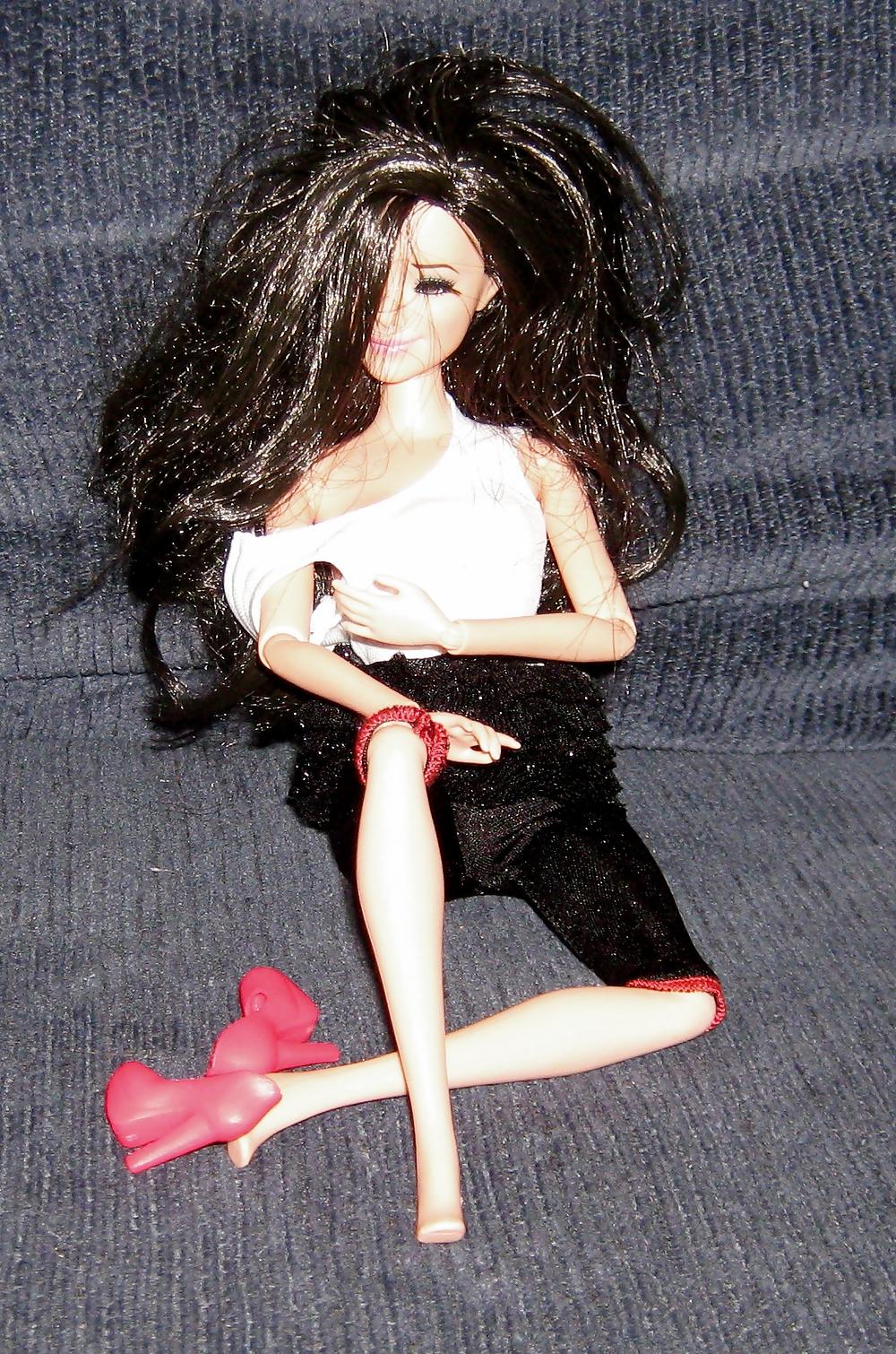 10P Dahlia - test shoot 02 - stripping doll