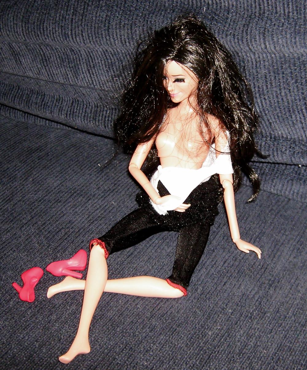 10P Dahlia - test shoot 02 - stripping doll