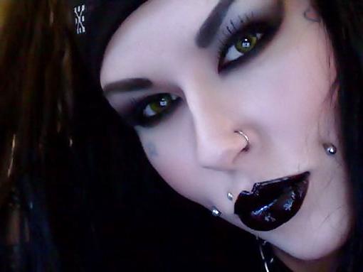 25P Heavy makeup and long nails