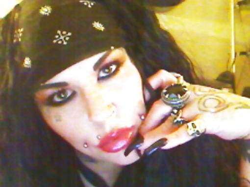 25P Heavy makeup and long nails