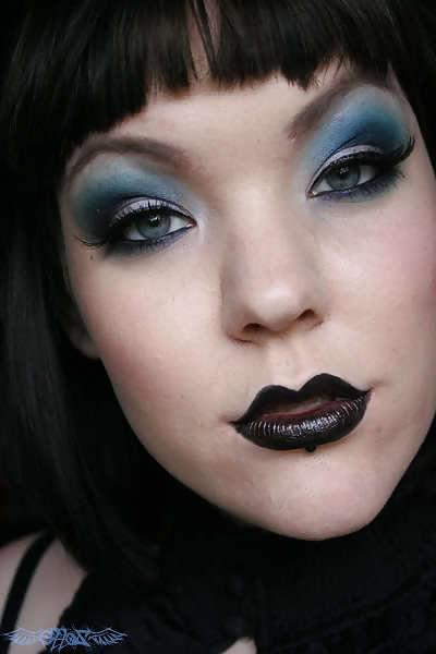 25P Heavy makeup and long nails
