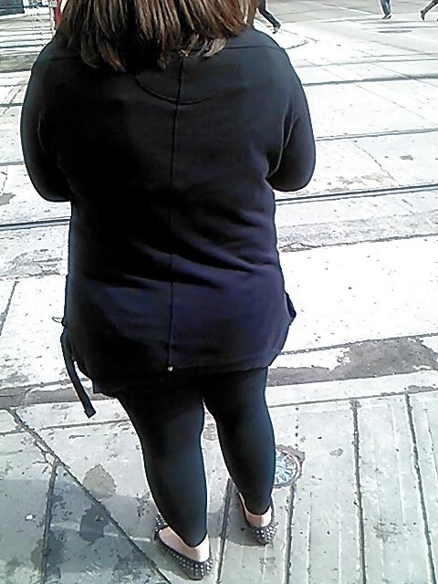 25P Voyeur - rainy weather sucks
