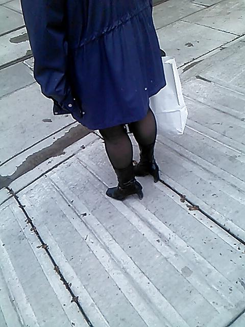 25P Voyeur - rainy weather sucks